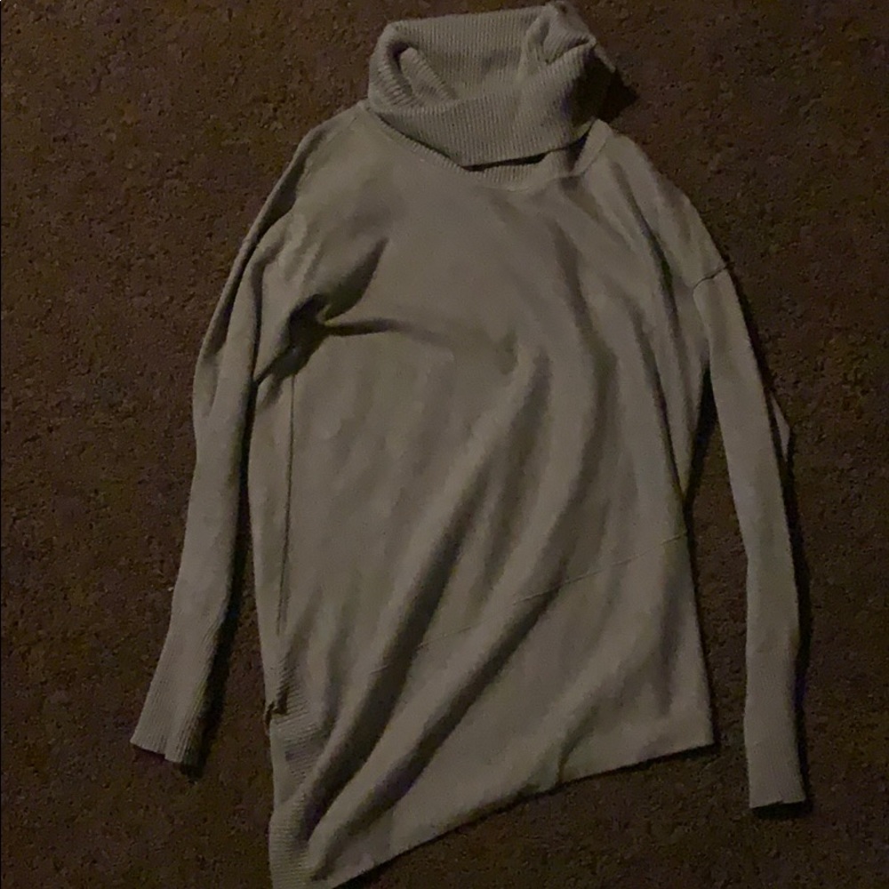 Long sleeve sweater